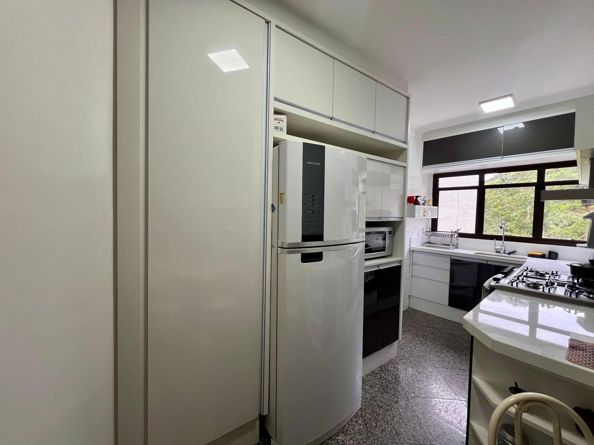Apartamento Reformado com Vista Panorâmica para o Mar, 3 Dormitórios e 2 Vagas na Praia da Enseada em Loteamento João Batista Julião, Guarujá — foto 20