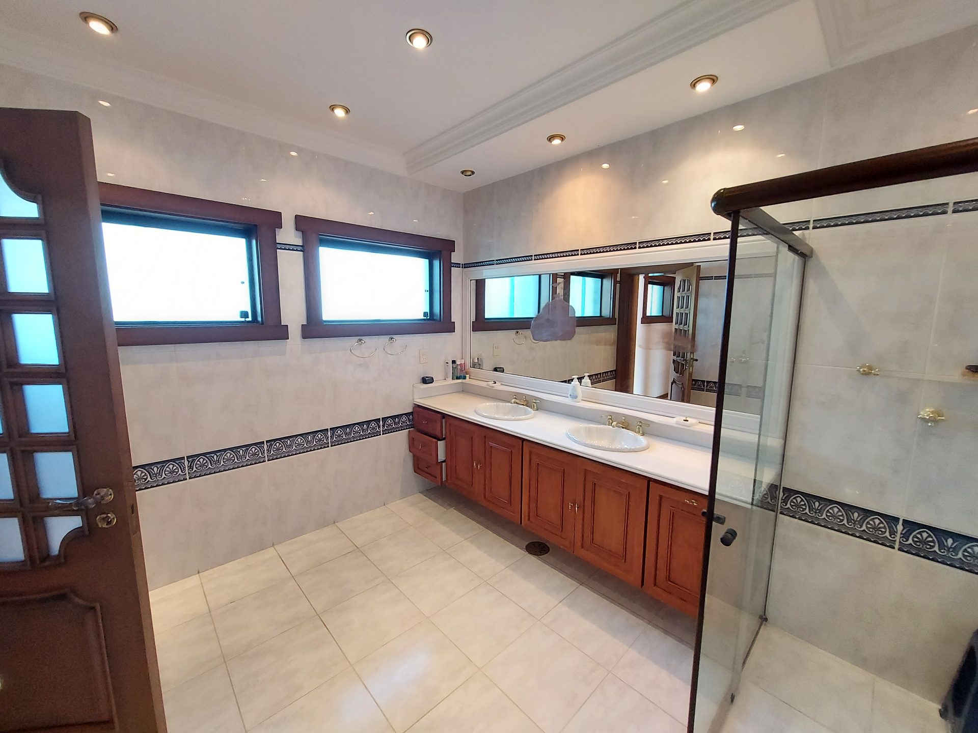 Casa 100m praia, 6 suítes, 968m² terreno. em Enseada, Guarujá — foto 45