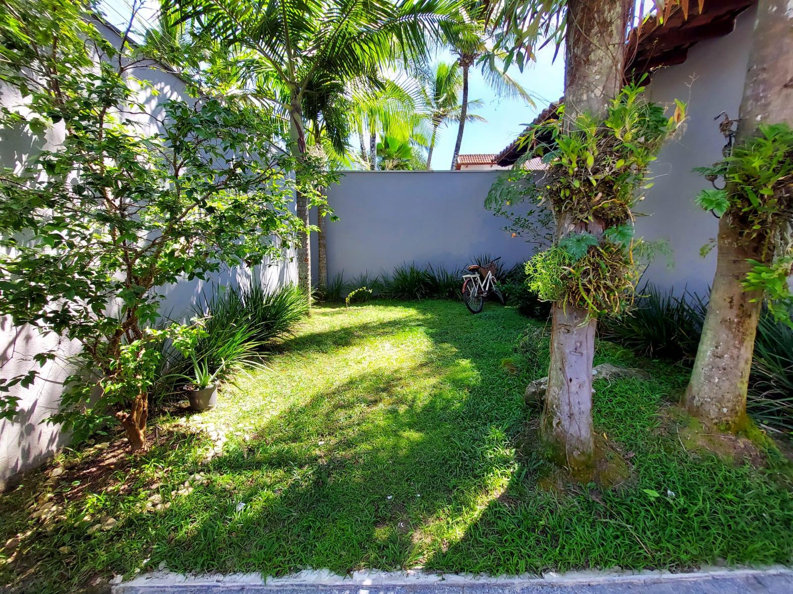Casa dos Sonhos com 4 Dormitórios, Suítes, Jardim e Espaço Gourmet em Balneário Praia do Pernambuco, Guarujá — foto 8