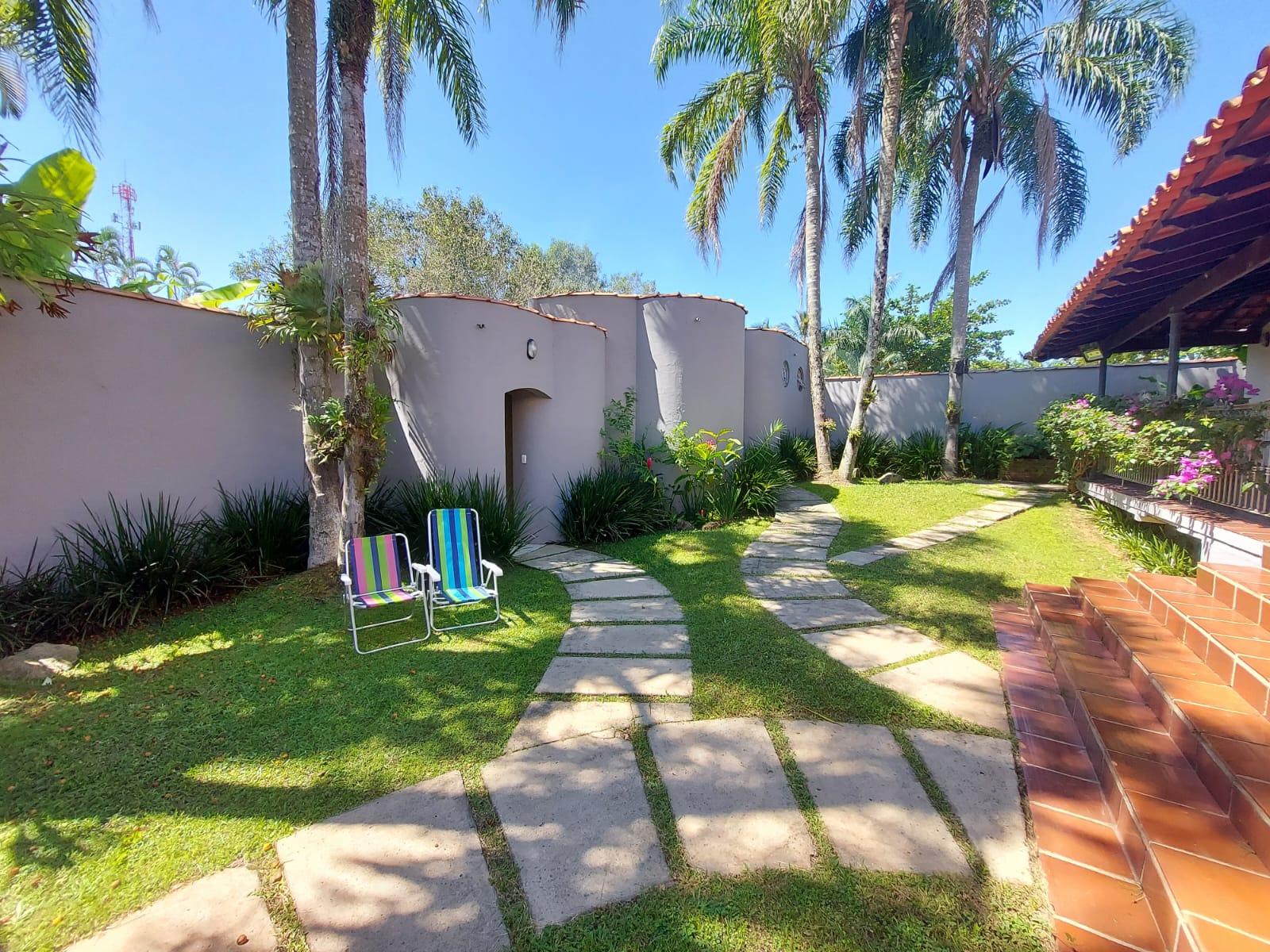 Casa dos Sonhos com 4 Dormitórios, Suítes, Jardim e Espaço Gourmet em Balneário Praia do Pernambuco, Guarujá — foto 4