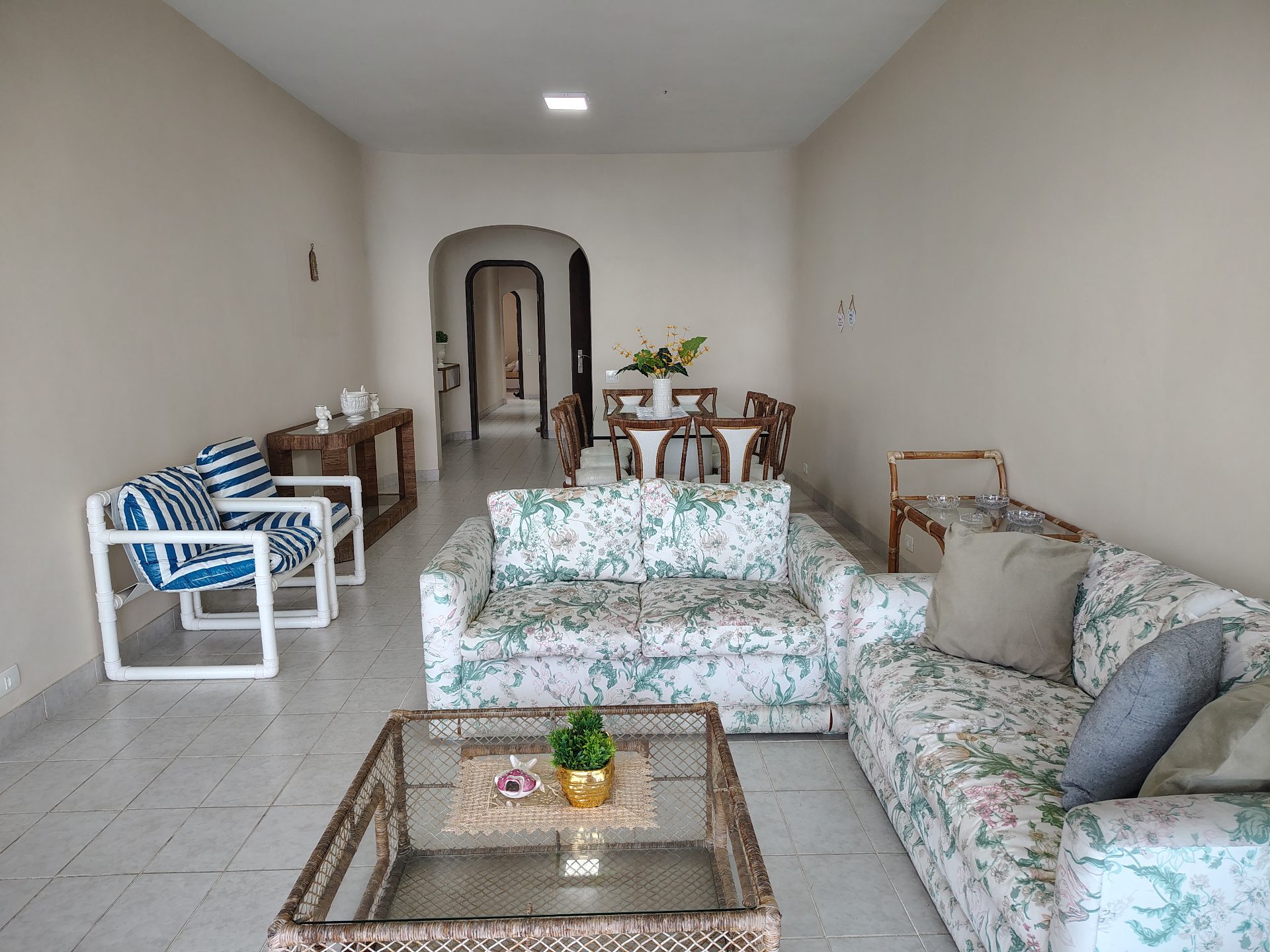 Apto frente praia Pitangueiras, 4 quartos, sacada, 1 vaga em Pitangueiras, Guarujá — foto 9