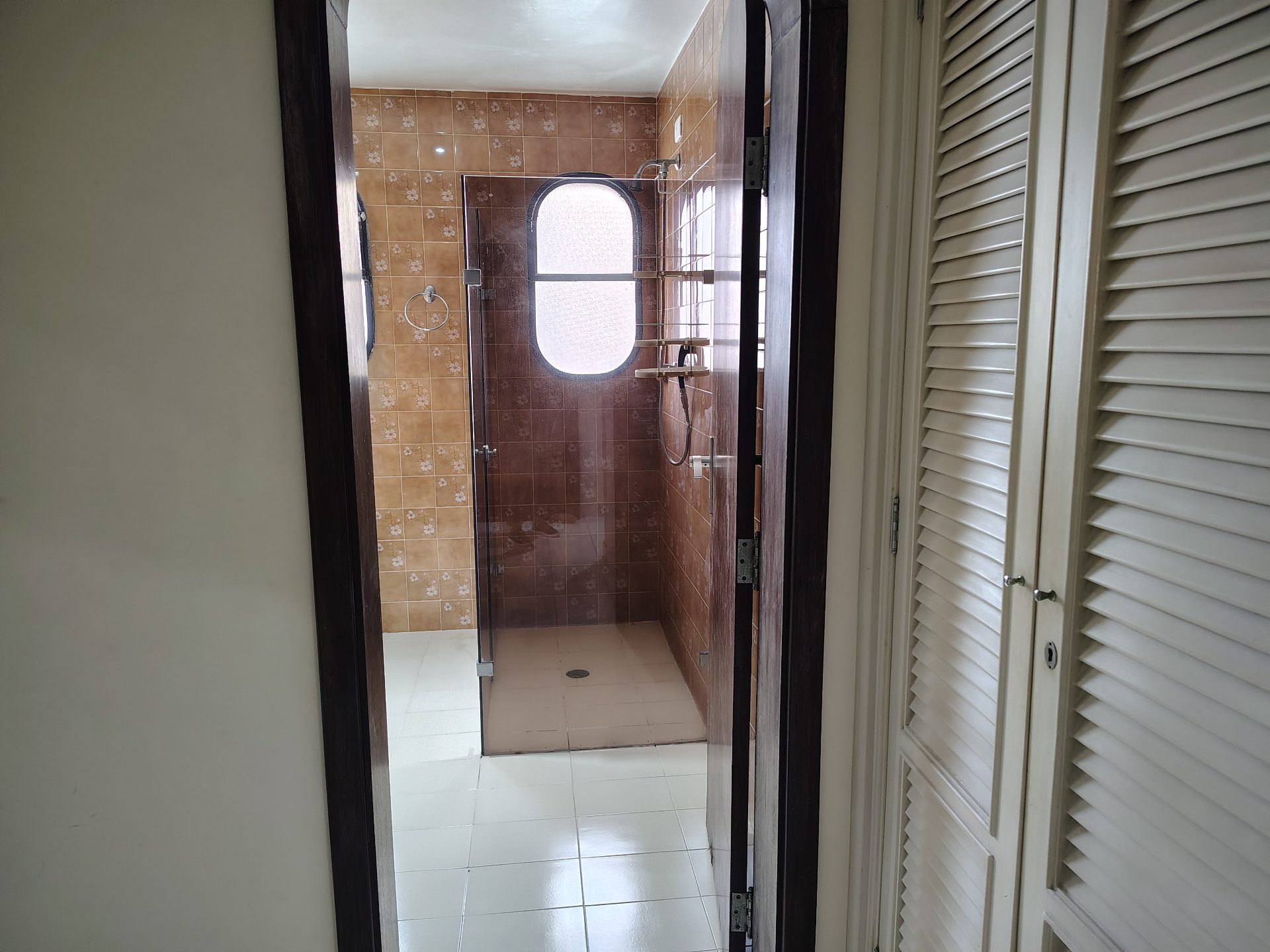 Apto frente praia Pitangueiras, 4 quartos, sacada, 1 vaga em Pitangueiras, Guarujá — foto 13