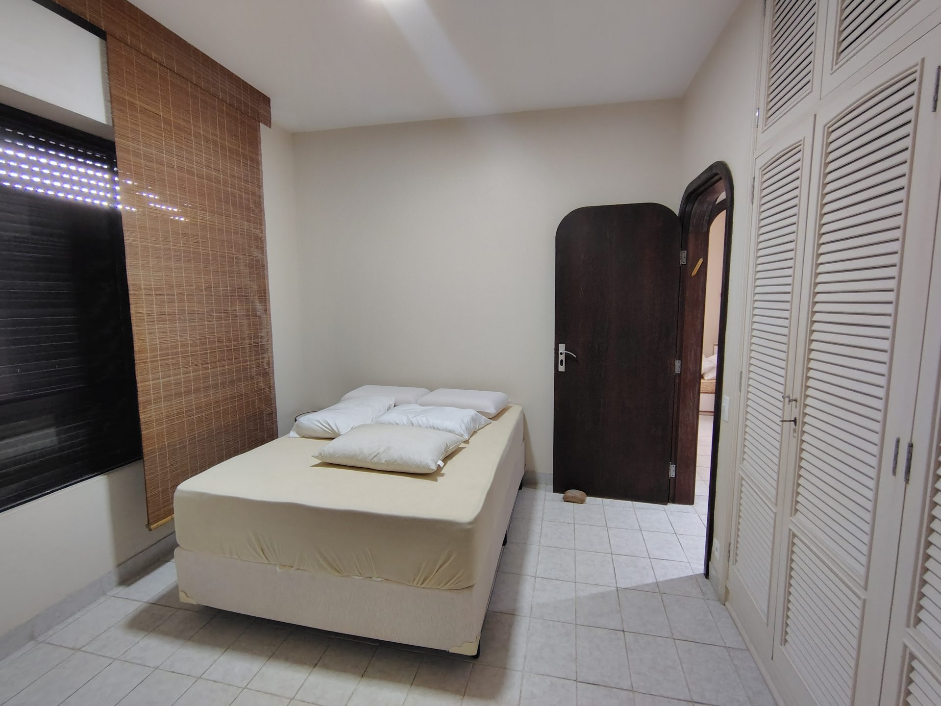 Apto frente praia Pitangueiras, 4 quartos, sacada, 1 vaga em Pitangueiras, Guarujá — foto 19