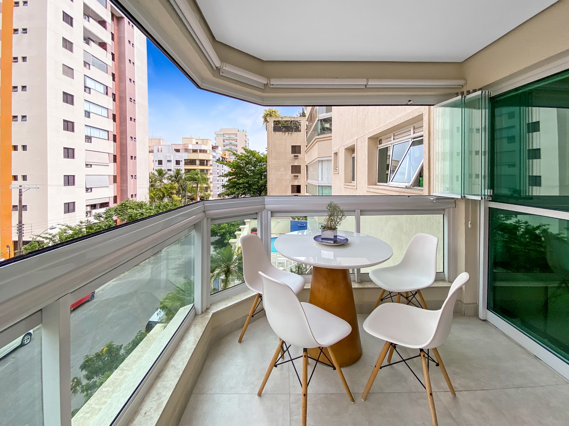 Apto 4 suítes, terraço gourmet, lazer, 2 vagas, Enseada em Enseada, Guarujá — foto 2