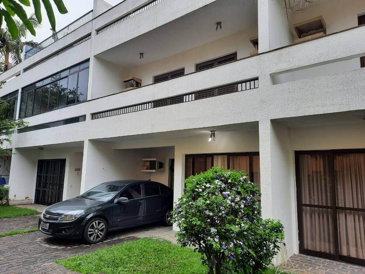 Casa triplex de 230m², poucos metros da praia Enseada em Enseada, Guarujá — foto 14