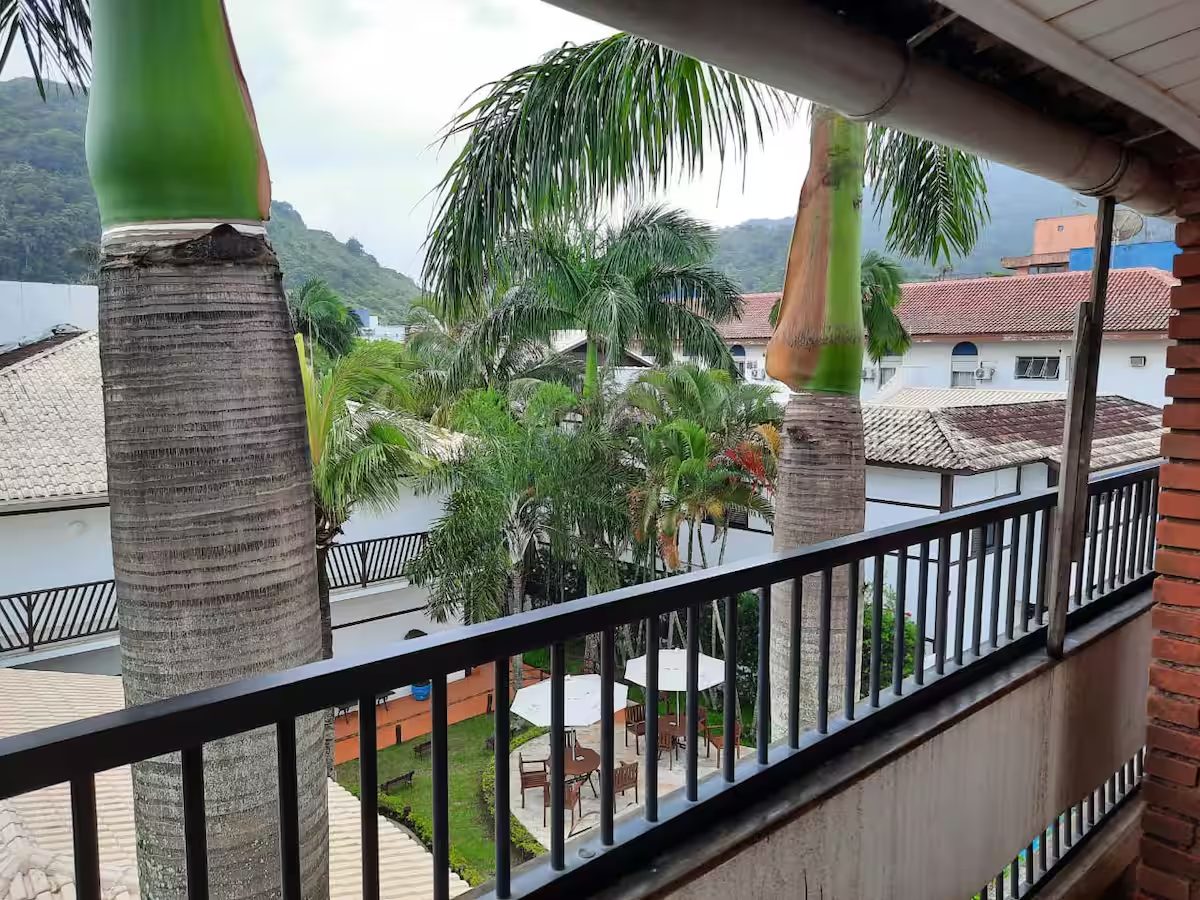 Casa triplex de 230m², poucos metros da praia Enseada em Enseada, Guarujá — foto 4